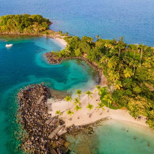 en ö i Västiniden sätt från ovan